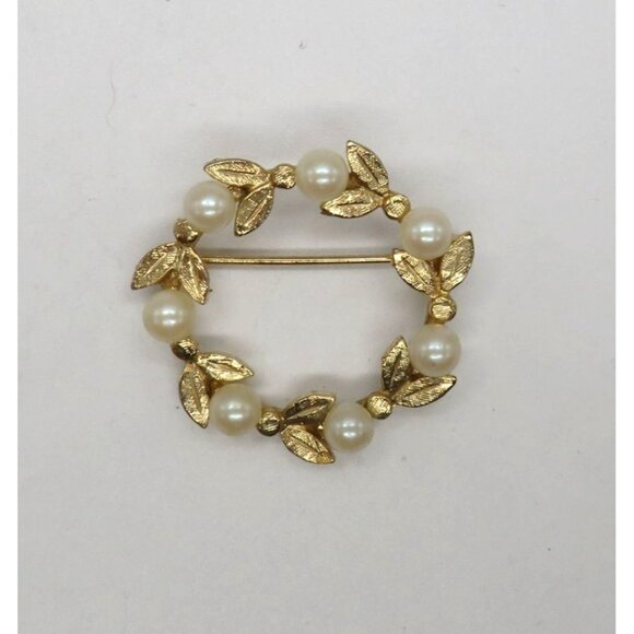 Vintage Brooch Gold Tone Leaf Imitation Pearl Wreath 1.25" Pin - Picture 5 of 11